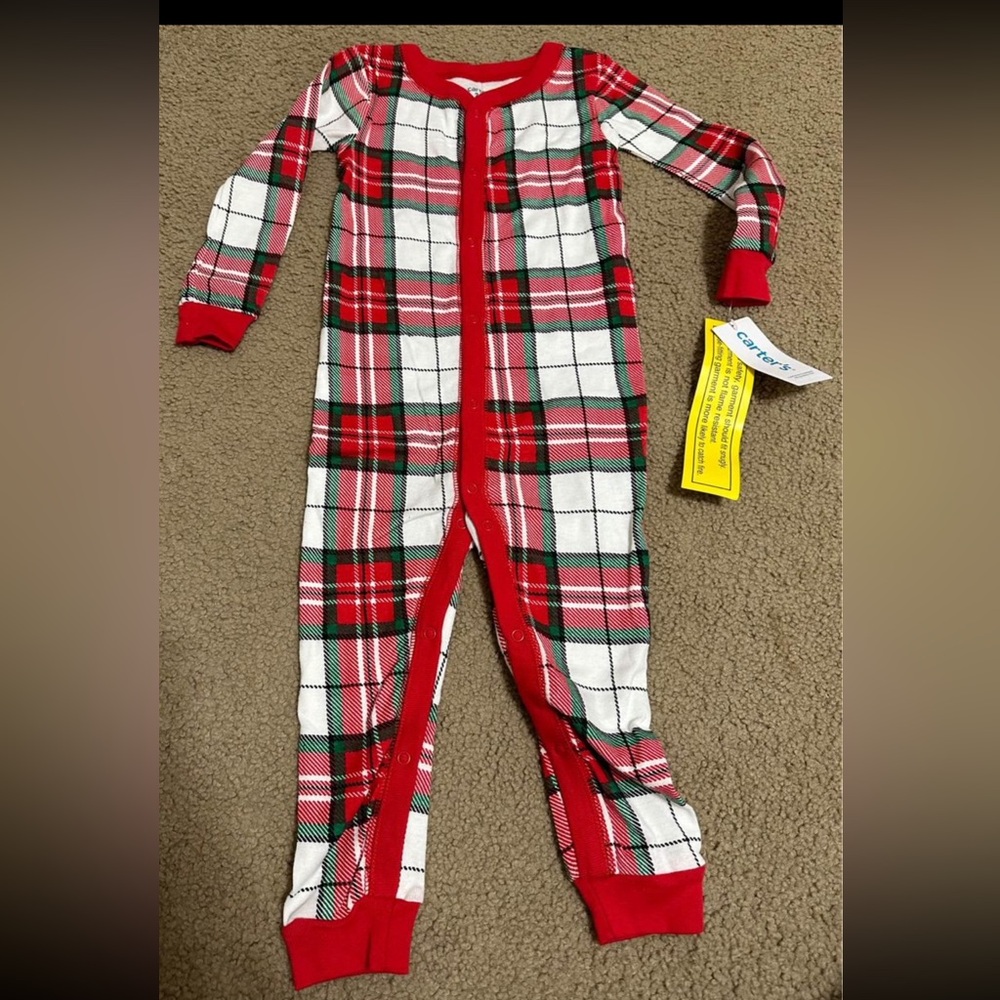 New with Tags Carter’s 24 Months (24M) Plaid Pajamas - One piece
